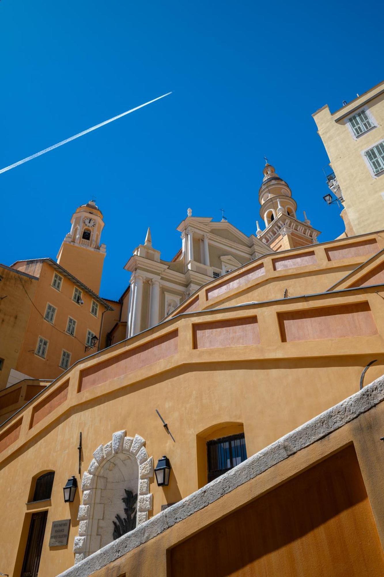Les Sablettes - Bord De Mer - Vieille Ville - Parking Prive Menton Exterior foto